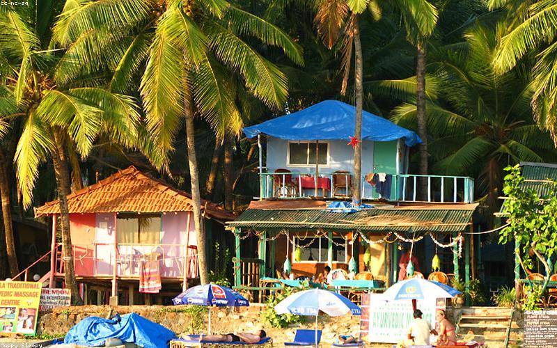 Nagoa Beach Diu – Diu Tour Package